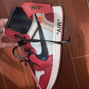 Off-White × Jordan 1 Retro High Chicago DS